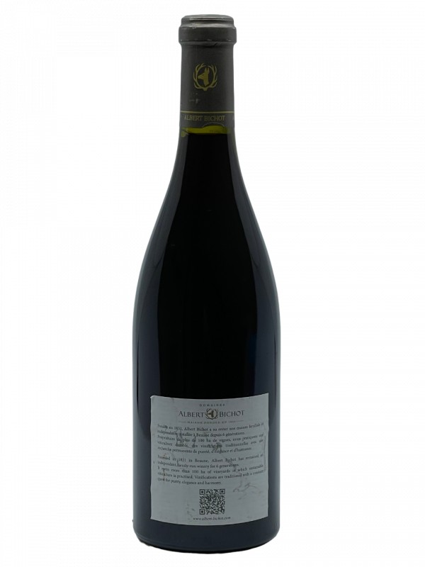 Bourgogne appellation Corton Grand Cru Clos des Maréchaudes Domaine du Pavillon Albert Bichot vignerons génération succession tradition savoir-faire héritage famille domaine exploitation hectare superficie Côte de Beaune Côte de Nuits domaine terroir parcelle cuverie cave émotion philosophie émotion grand vin rouge complexe prestigieux millésime pinot noir cépage nez bouche attaque finale note arôme bouquet couleur robe reflets fruits rouges noirs cassis framboise intensité complexe épice cire cuir café richesse puissance structure équilibre tanin acidité harmonieuse persistance apogée maturité potentiel garde