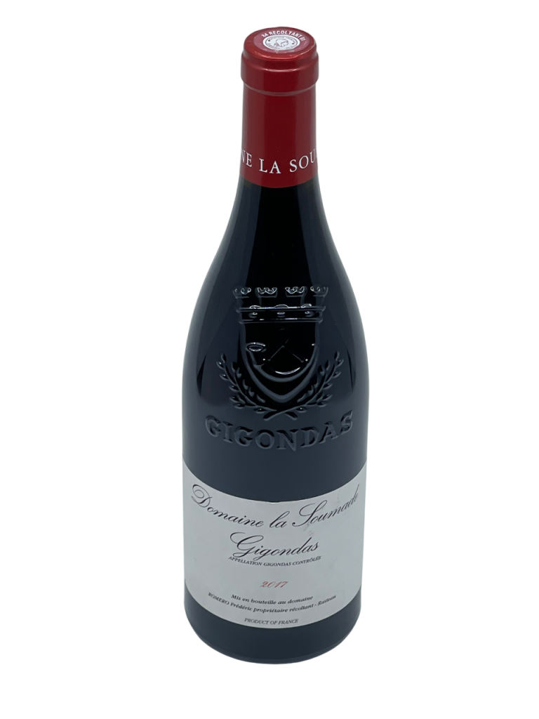 Rhône Gigondas Domaine La Soumade appellation André Romero Stéphane Derenoncourt collaboration vinification vigne vin rouge propriété domaine familial exploitation notoriété renommée réputation cépage Syrah millésime nez bouche attaque finale note arôme bouquet couleur robe grenat foncé concentré complexité fruits noirs mûrs fumée excessive corsé charnu puissance longueur épice richesse vieillissement apogée maturité