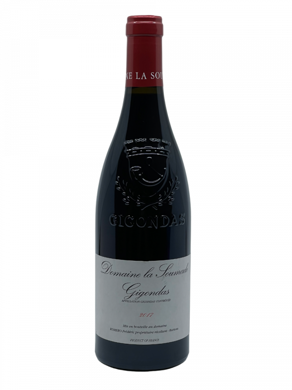 Rhône Gigondas Domaine La Soumade appellation André Romero Stéphane Derenoncourt collaboration vinification vigne vin rouge propriété domaine familial exploitation notoriété renommée réputation cépage Syrah millésime nez bouche attaque finale note arôme bouquet couleur robe grenat foncé concentré complexité fruits noirs mûrs fumée excessive corsé charnu puissance longueur épice richesse vieillissement apogée maturité