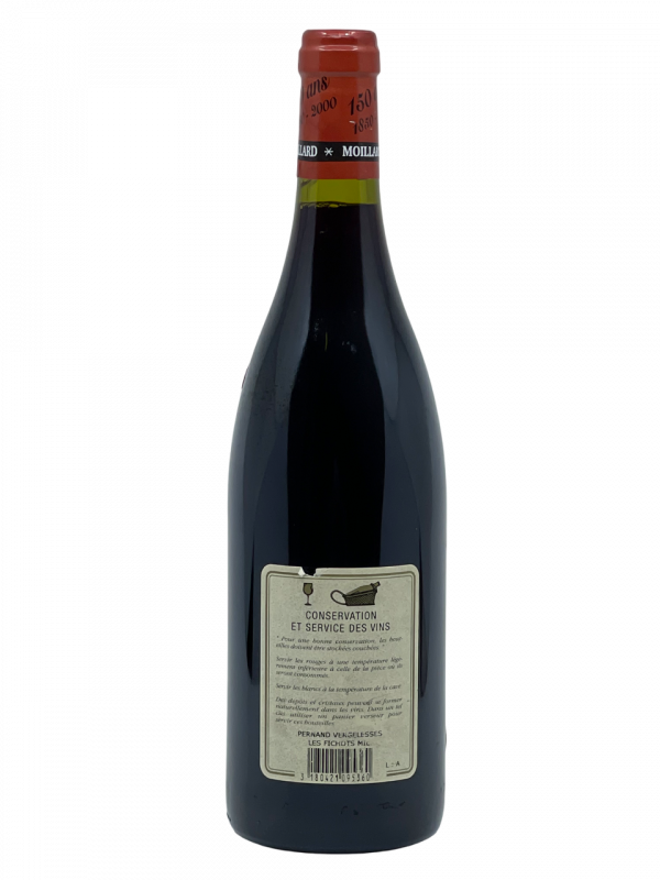 Bourgogne Pernand Vergelesses Premier Les Fichots Maison Moillard climat appellation colline corton vigneron viticole vigne vin rouge cave cuvée génération succession savoir-faire tradition rigueur prestigieux réputation partenaire œnologue qualité représentation terroir jeunesse millésime nez bouche attaque finale note arôme bouquet couleur robe reflets rubis violet minérale graphite charbon fraise griotte nuance boisée puissante précise fraîche maturité longueur vieillissement apogée
